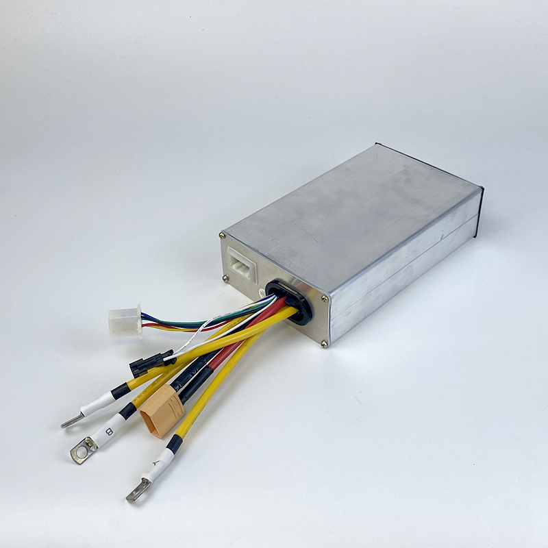 M13 T100 72V 65A 60A Brushless - огляд і ціна 72V 45A Dual Controller